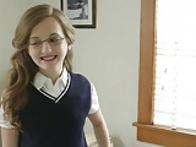 Jeunes petits seins Hardcore innocent (pas) schoolgirl sexe