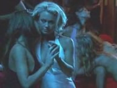 Kelly Carlson sexy dans Nip Tuck