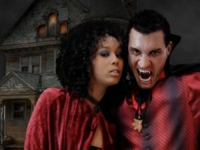 Misty Stone veut une Sweet Lollipop pour Halloween.