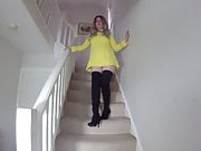 Star Trek Cosplay Commandant Haley sur les escaliers