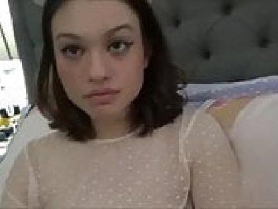 Une fille séduit son beau-père