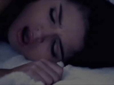 La chanteuse Selena Gomez dans une scène porno