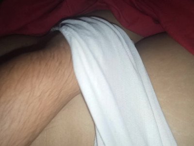 Masser la chatte poilue et grasse de ma femme