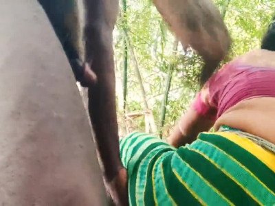 Village indien Desi Aunty Ku Jangale Me Chooda : Porno HD 14