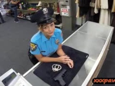 Lady police posing Hot on cam n banged