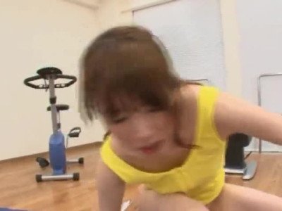 Miku Ohashi couvre une histoire dans le type