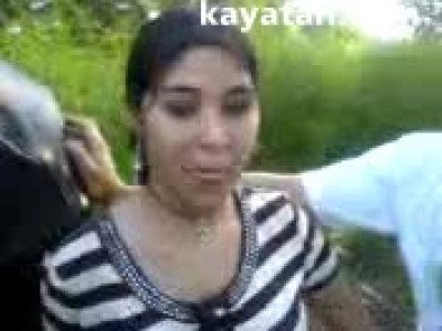 Very Hot Malaysian teen Gives Blowjob
