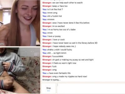 Une adolescente rousse super sexy se dénude sur un chat sexuel
