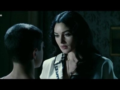 Célébrités cougar jouant avec des hommes plus jeunes - Vol 1