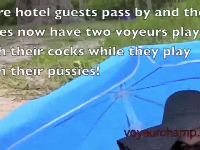 VoyeurChamp.com - Femmes exhibitionnistes, voyeurs, plages de nudité