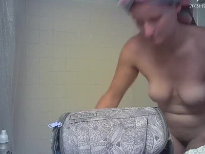 La fille de la douche