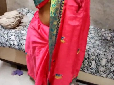 Bhabhi à sandales hautes baisant dans la chatte