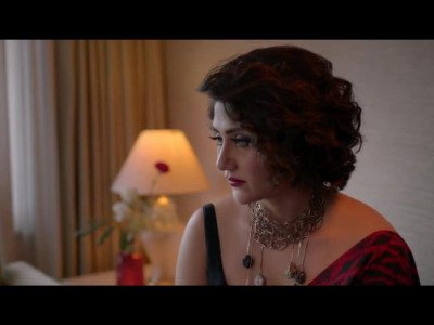 Scènes chaudes du film bengali ShahJahan Regency avec Swastika et Rit
