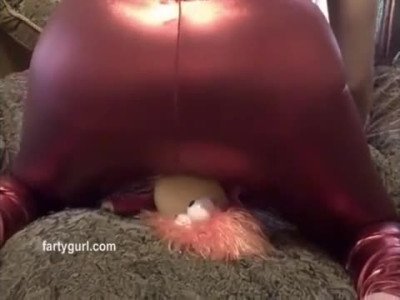 Girl fart
