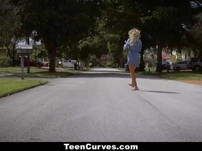 TeenCurves - (Gia Paige) Huilée et Baisée Intensément 720p
