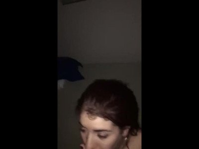 GF aime baiser comme une pute