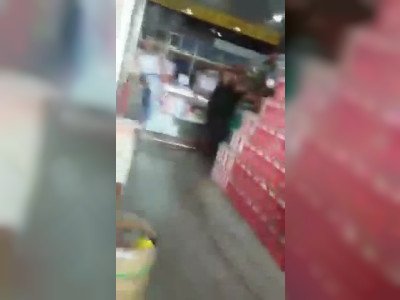 peladas na loja de tintas