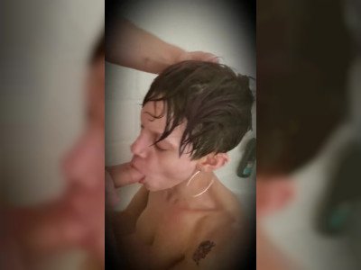 Teen Gives Blowjob in the Shower