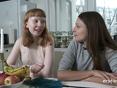 Amateur Lesbian Couple Play With Ice